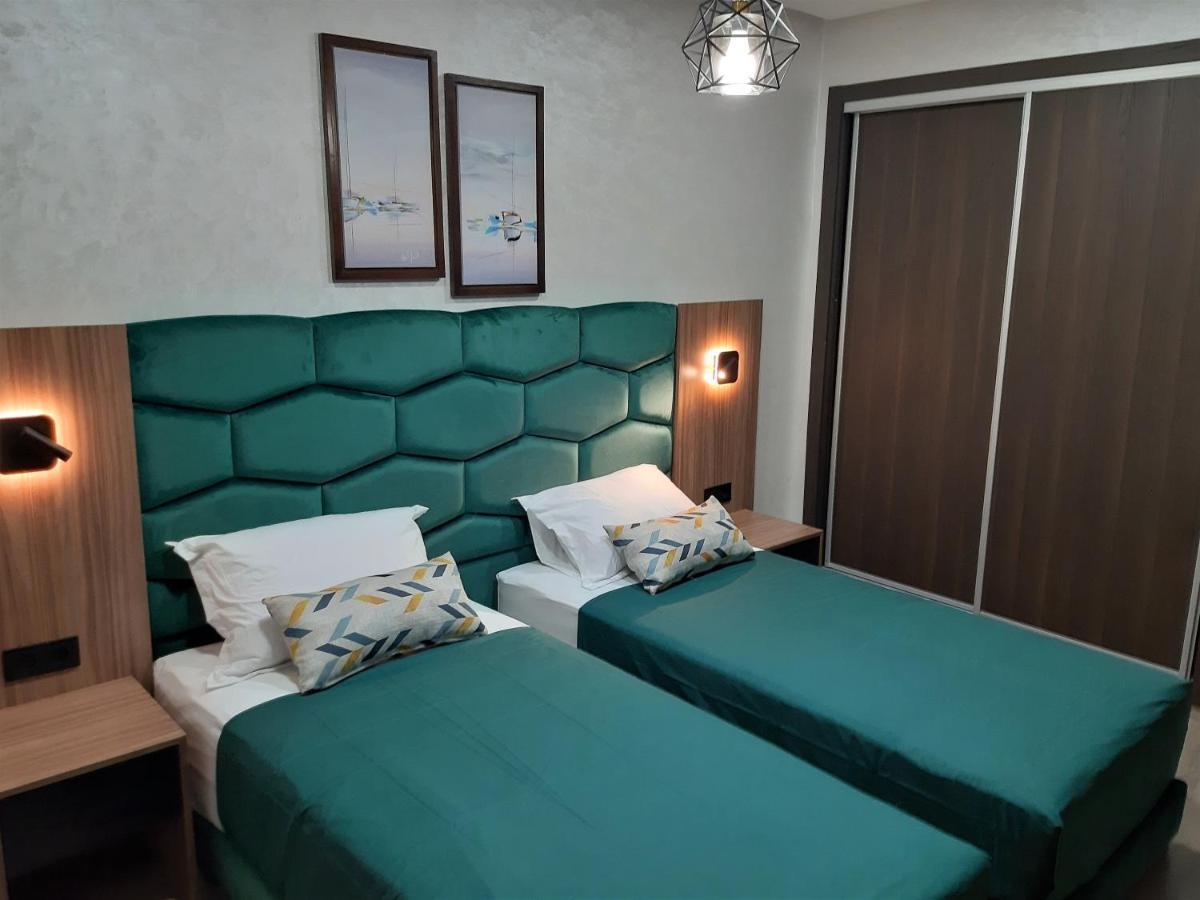Appartement Pour Familles En Residence Avec Piscine Et Wifi Marakeş Dış mekan fotoğraf
