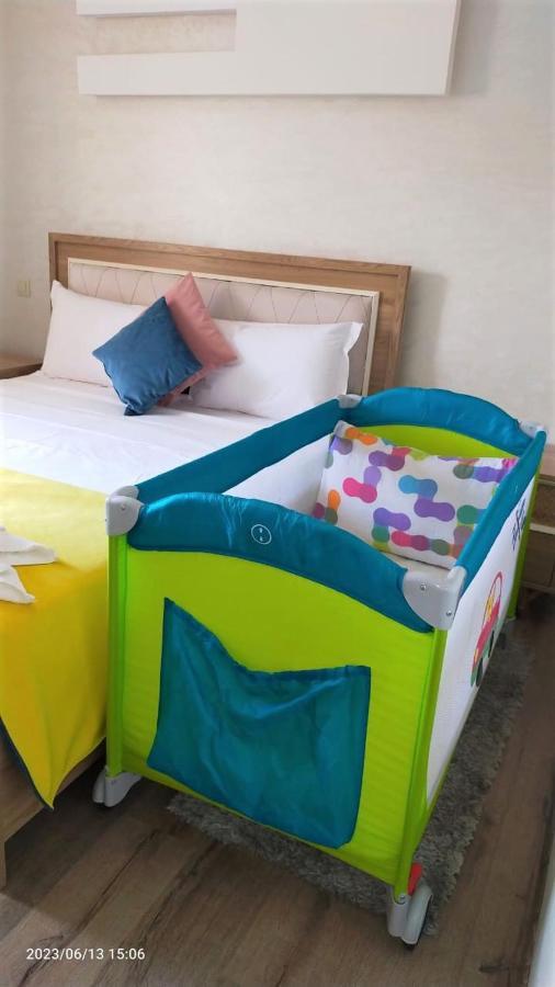 Appartement Pour Familles En Residence Avec Piscine Et Wifi Marakeş Dış mekan fotoğraf